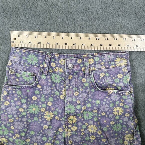 Zara Floral Straight Fit High Waisted Denim Shorts in Lilac size 4 - Picture 10 of 13